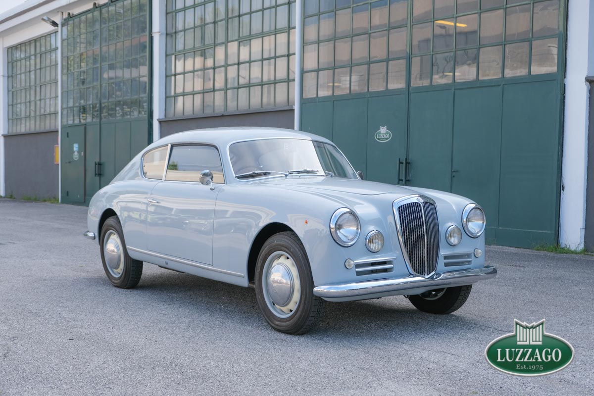 Lancia Aurelia B20 S3 RHD (1 of 719) - 1953