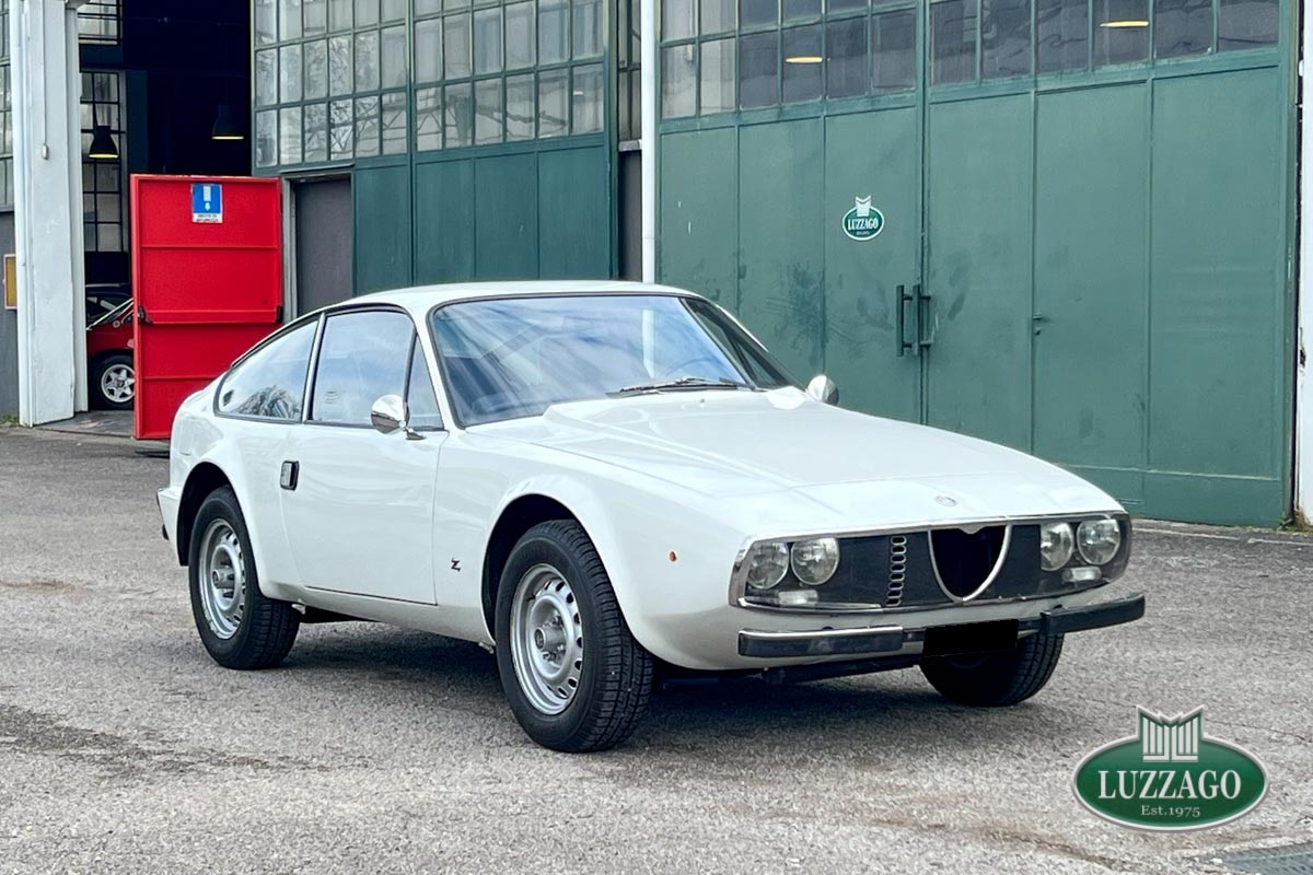 Alfa Romeo - GT Junior Zagato 1300 (1 of 1108)