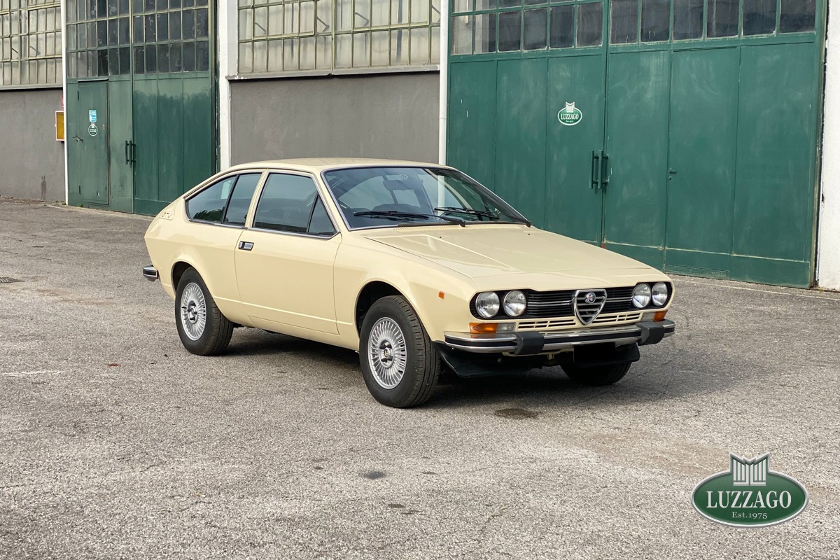 Alfa Romeo - Alfetta GTV 2.0 L
