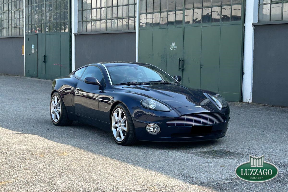 Aston Martin - Vanquish V12 Manual