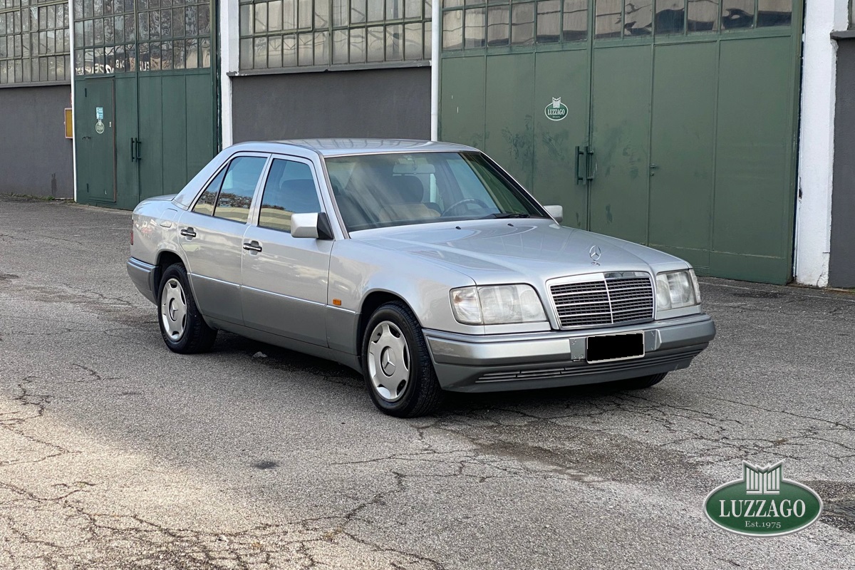 Mercedes-Benz - E200 Manual S3 (W124)